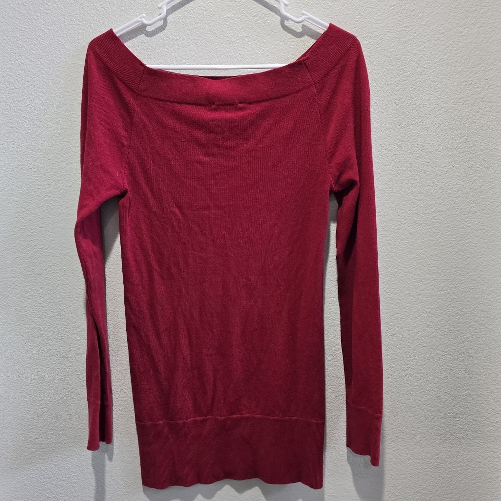 Active Basic Vibrant Red Top, Long Form Fitting T… - image 1